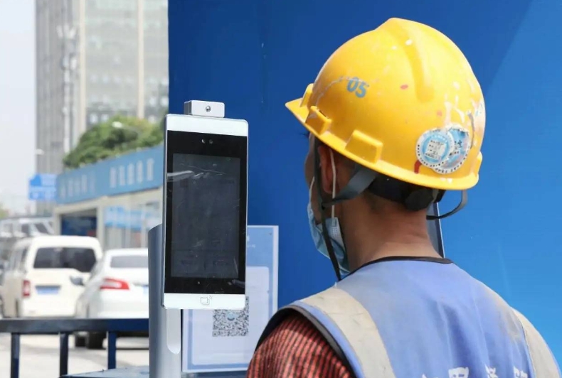 在建項目須納入勞務(wù)實名制管理系統(tǒng)！