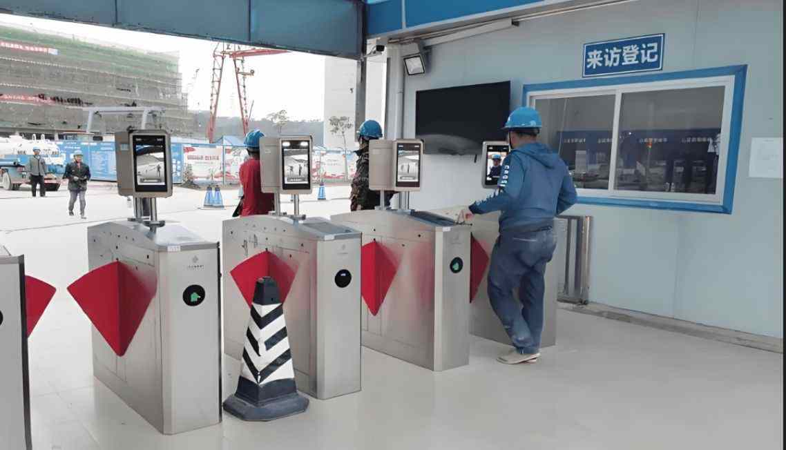 智慧工地實名制管理人臉識別技術(shù)，保障工地安全