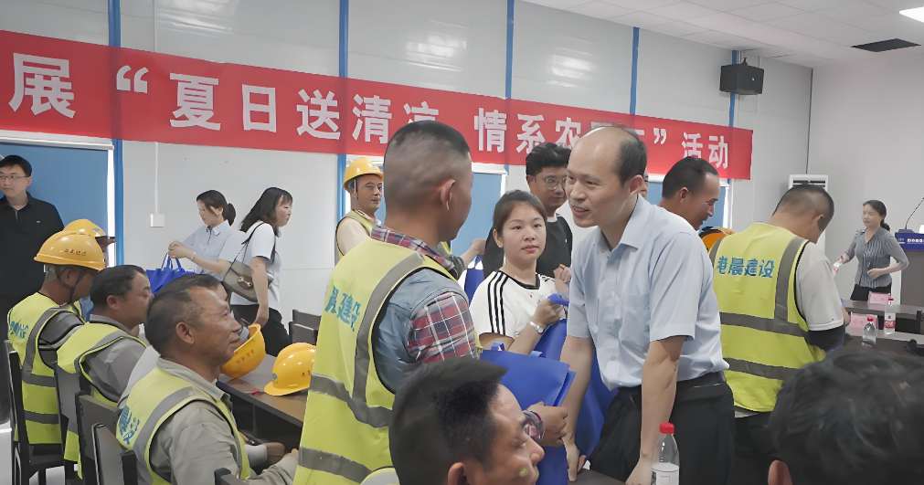 工資監(jiān)管系統(tǒng)護(hù)航農(nóng)民工！岳陽(yáng)市啟動(dòng)保障工資支付的“安薪”新計(jì)劃